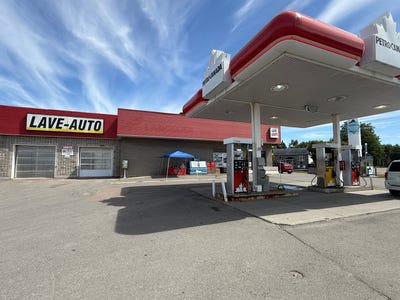 /international/ca/2465-rue-brodeur-jonquiere-quebec-310102113684/