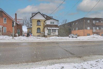 /international/ca/157-lindsay-street-s-kawartha-lakes-ontario-310104933652/