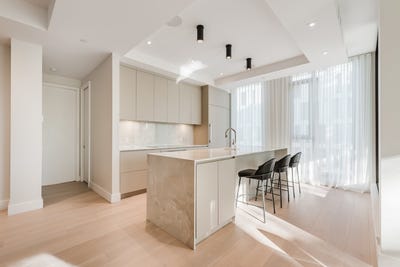/international/ca/1000-rue-les-erables-305-laval-laval-sur-le-lac-quebec-310108370065/