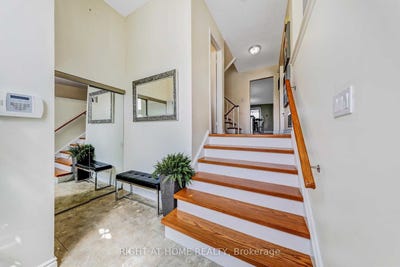 /international/ca/157-dollery-court-toronto-ontario-310100483284/