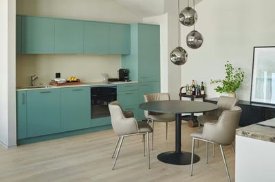 /international/ch/thurgauerstrasse-opfikon-zurich-310098120528/