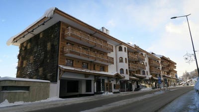 /international/ch/avenue-de-la-gare-24-26-crans-montana-valais-310107088677/