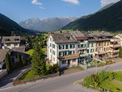 /international/ch/luchsingen-canton-of-glarus-310103639785/