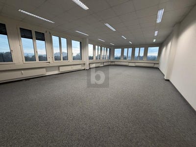 /international/ch/rotkreuz-canton-of-zug-310108940844/