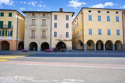 /international/ch/bissone-ticino-310107290842/