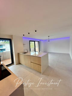 /international/ch/rue-du-lac-montreux-vaud-310108555775/