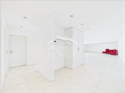 /international/ch/kloten-zurich-310100556421/