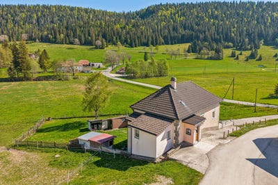 /international/ch/grand-bourgeau-118-les-verrieres-canton-of-neuchatel-310108305817/