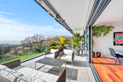 /international/ch/la-croix-sur-lutry-la-croix-lutry-vaud-310098579466/