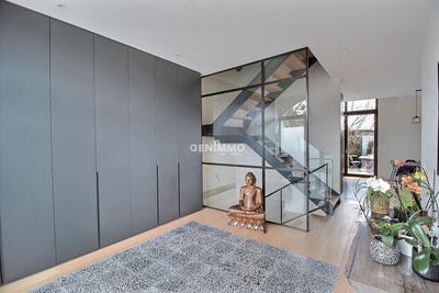 /international/ch/gy-geneva-310107703904/