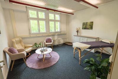 /international/ch/auf-anfrage-kemptthal-zurich-310101495311/?lang=id