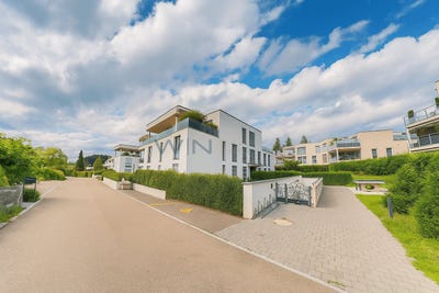 /international/ch/kloten-zurich-310100786689/