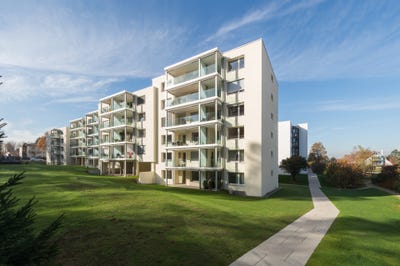 /international/ch/lochackerstrass-35-37-39-41-43-kloten-zurich-310108969264/
