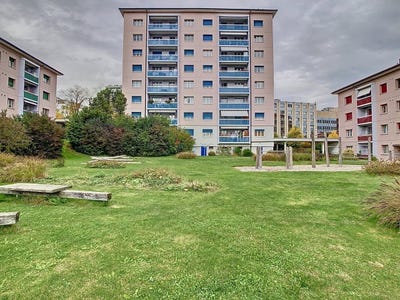 /international/ch/route-de-villars-32-fribourg-canton-of-fribourg-310101225411/?lang=id