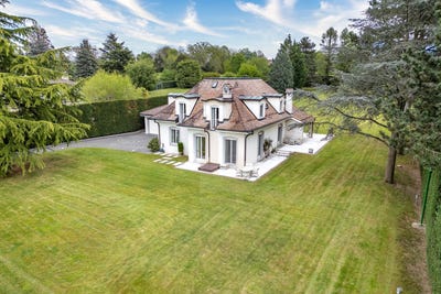 /international/ch/corsier-geneva-310120596370/