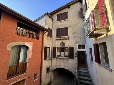 /international/ch/contrada-torascia-3-brusino-arsizio-ticino-310100906725/