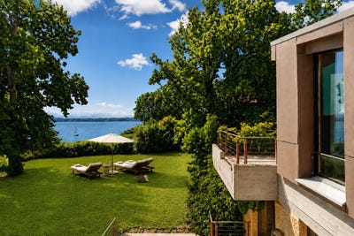 /international/ch/versoix-geneva-310108891888/