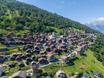/international/ch/rue-principale-12-heremence-valais-310101921332/
