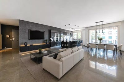/international/ch/carouge-geneva-310108481224/