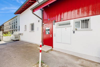 /international/ch/dorfstrasse-13-riegelhaus-niederhasli-zurich-310101470872/?lang=de