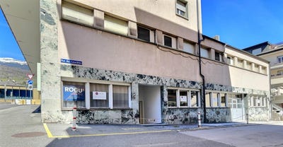 /international/ch/rue-des-caracteres-sierre-valais-310108419568/