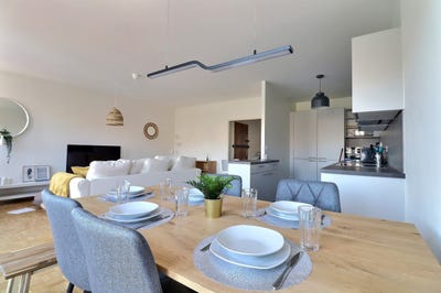 /international/ch/alllobroges-35-carouge-ge-geneva-310101205424/