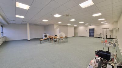 /international/ch/rumlang-zurich-310108483955/
