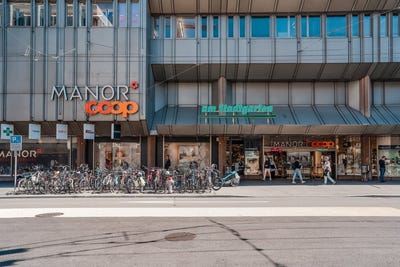 /international/ch/bankstrasse-8-12-winterthur-zurich-310105186378/