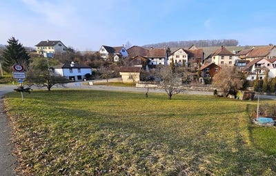 /international/ch/dorfstrasse-altdorf-sh-schaffhausen-canton-310100909600/