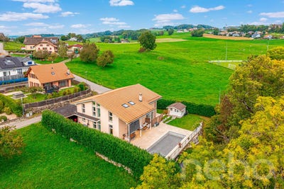 /international/ch/tatroz-tatroz-canton-of-fribourg-310107578802/