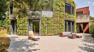 /international/ch/a-carouge-ge-carouge-geneva-310110157447/
