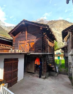/international/ch/kirchplatz-randa-valais-310108892430/
