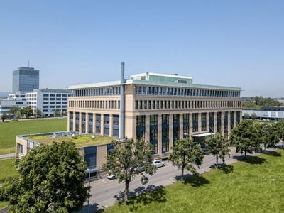 /international/ch/blegistrasse-1-rotkreuz-canton-of-zug-310108371028/
