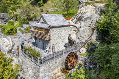 /international/ch/berzona-vogorno-ticino-310101925338/