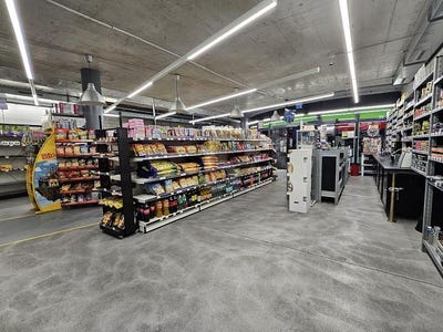 /international/ch/dubendorf-zurich-310108483013/
