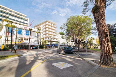 /international/ch/piazza-stazione-8-muralto-ticino-310110203177/