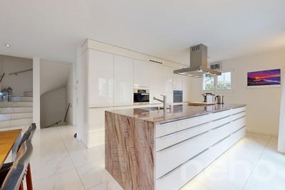 /international/ch/im-hof-10-aristau-aargau-310107562181/