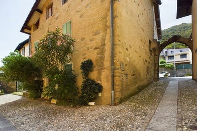 /international/ch/gravesano-ticino-310097817855/