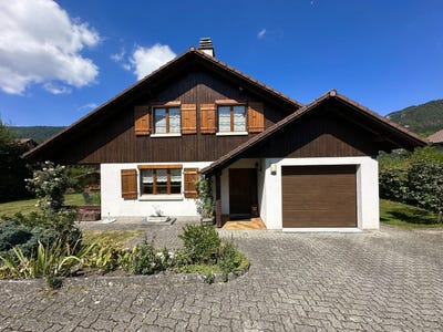 /international/ch/sous-le-crat-8-moutier-canton-of-bern-310102110247/