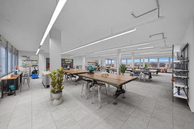 /international/ch/europa-strasse-27-zurich-zurich-310107703601/