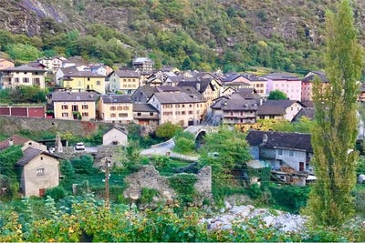 /international/ch/giornico-ticino-120090106942/