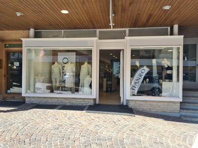 /international/ch/rue-du-grand-place-crans-montana-valais-310110408861/