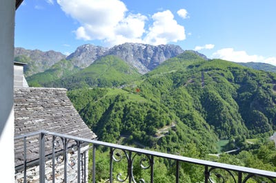 /international/ch/dorfkern-borgnone-nucleo-intragna-ticino-310100911725/