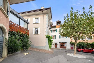 /international/ch/bourg-en-lavaux-vaud-310108669740/