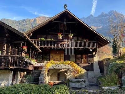 /international/ch/val-d-illiez-valais-310096866893/