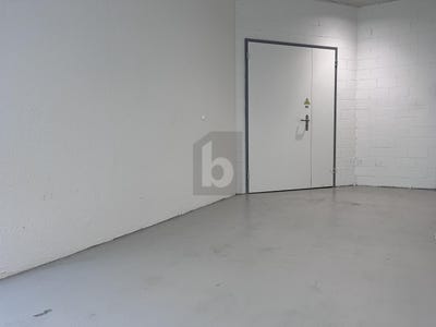 /international/ch/auf-anfrage-dietikon-zurich-310101410884/?lang=id
