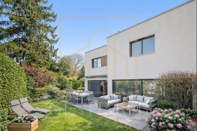 /international/ch/thonex-geneva-310106409547/