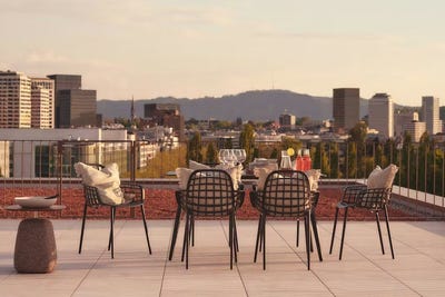 /international/ch/thurgauerstrasse-opfikon-zurich-310098118982/