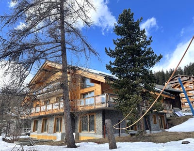 /international/ch/rue-du-petit-vallon-crans-montana-valais-310101018323/