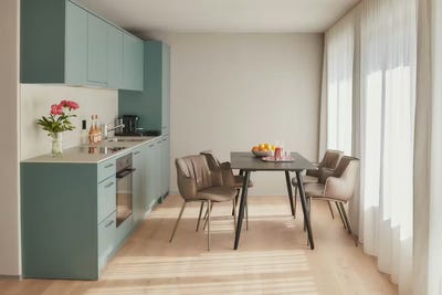 /international/ch/thurgauerstrasse-opfikon-zurich-310098119444/